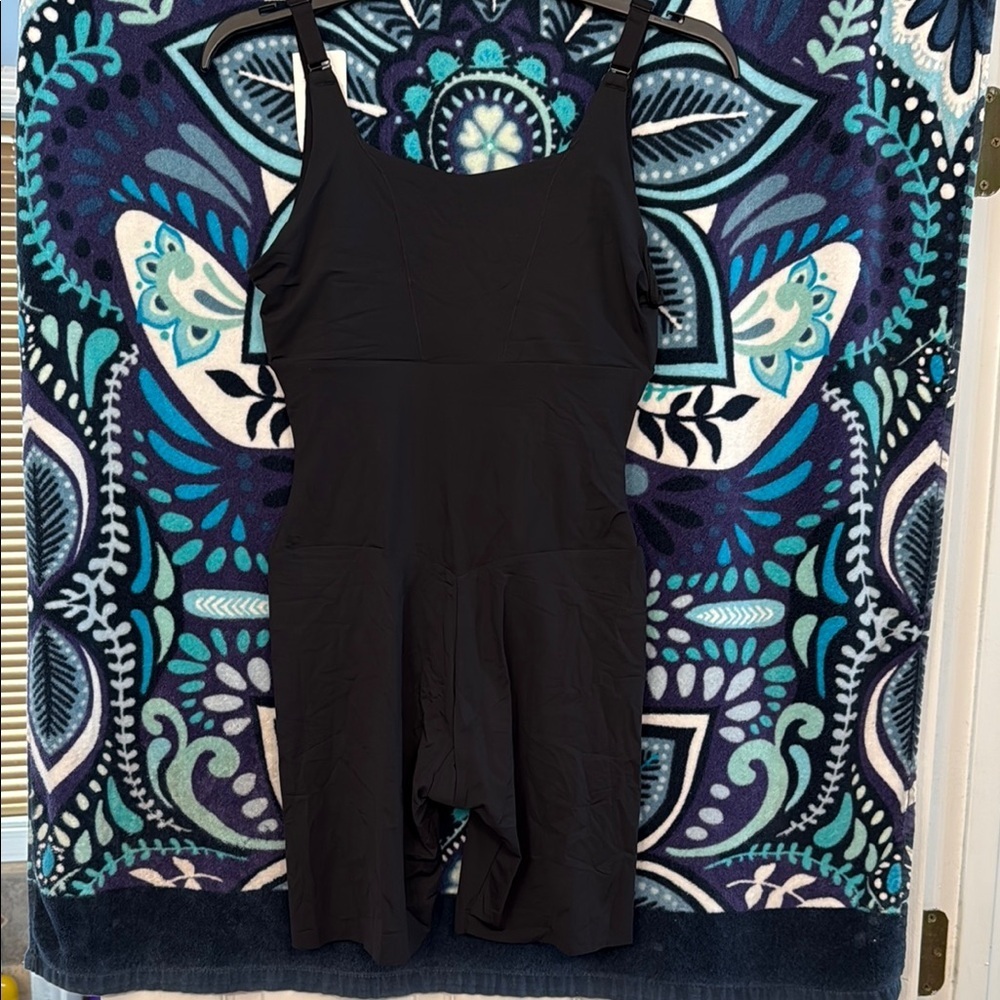 Women’s Black One Piece Maidenform shape wear L